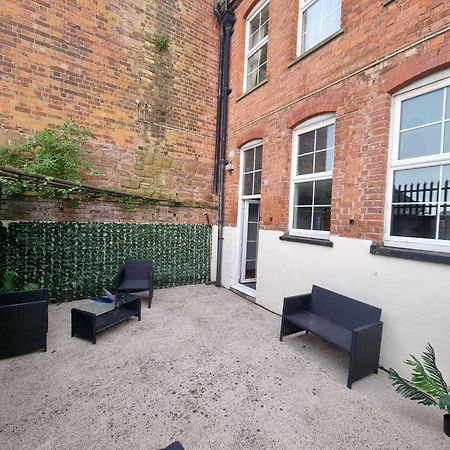 Spacious 2 Bed Appartment Next To Bae With Spa Bath バロー・イン・ファーネス エクステリア 写真