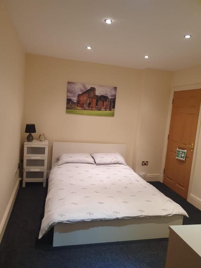 Spacious 2 Bed Appartment Next To Bae With Spa Bath バロー・イン・ファーネス エクステリア 写真
